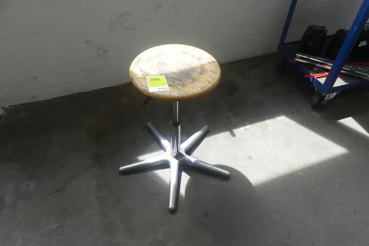 Werkstatthocker